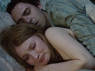 Hanya undressed & seks adegan Emily Browning dari Sleeping Belle