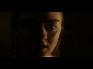 Мэйзи Уильямс (Арья Старк) Игра престолов Sex Scene (S08E02)
