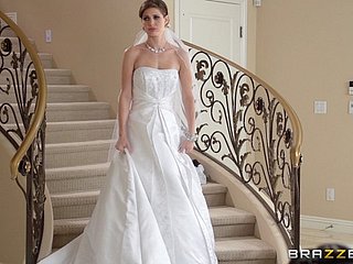 Shivering sposa cornea viene fottuta doggystyle hardcore da un fotografo di matrimoni