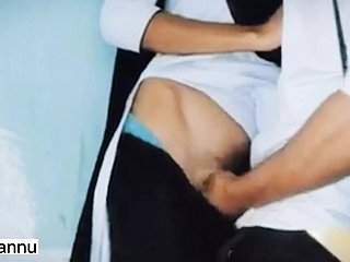 Desi Collage Partisan Sexo vazou vídeo MMS em hindi, faculdade jovem e sexo de menino na sala de aula sprightly quente romântico foda