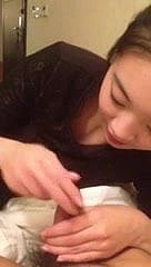 La ragazza coreana gioca send off un piccolo patetico cazzo coreano