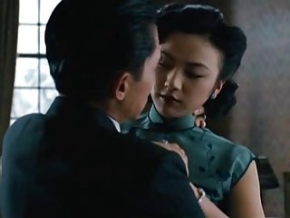 شهوة الحذر - 2007 فيلم الصينية - مشهد الجنس