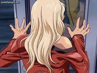 Piękna blondynka dostaje palcach anime funkcji