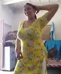 Desi wife hot dance